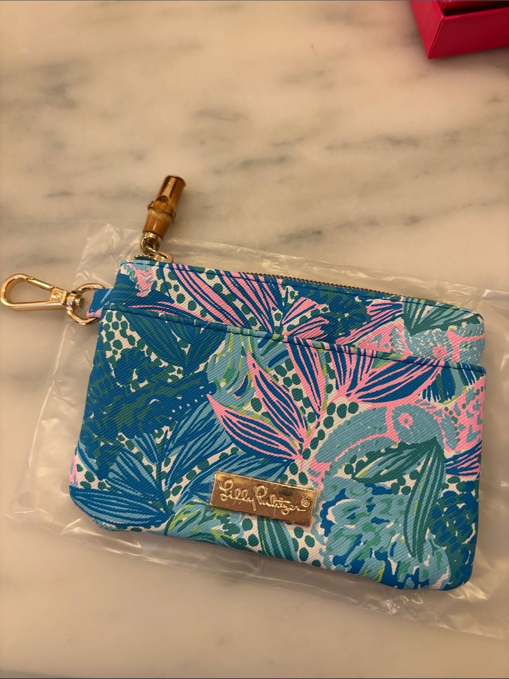Lilly Pulitzer gwp's new - Picture 4 of 7